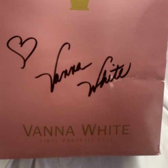 FRANKLIN MINT VANNA WHITE 16" DOLL New Autographed Signed Wheel Of Fortune *** - Picture 3 of 7